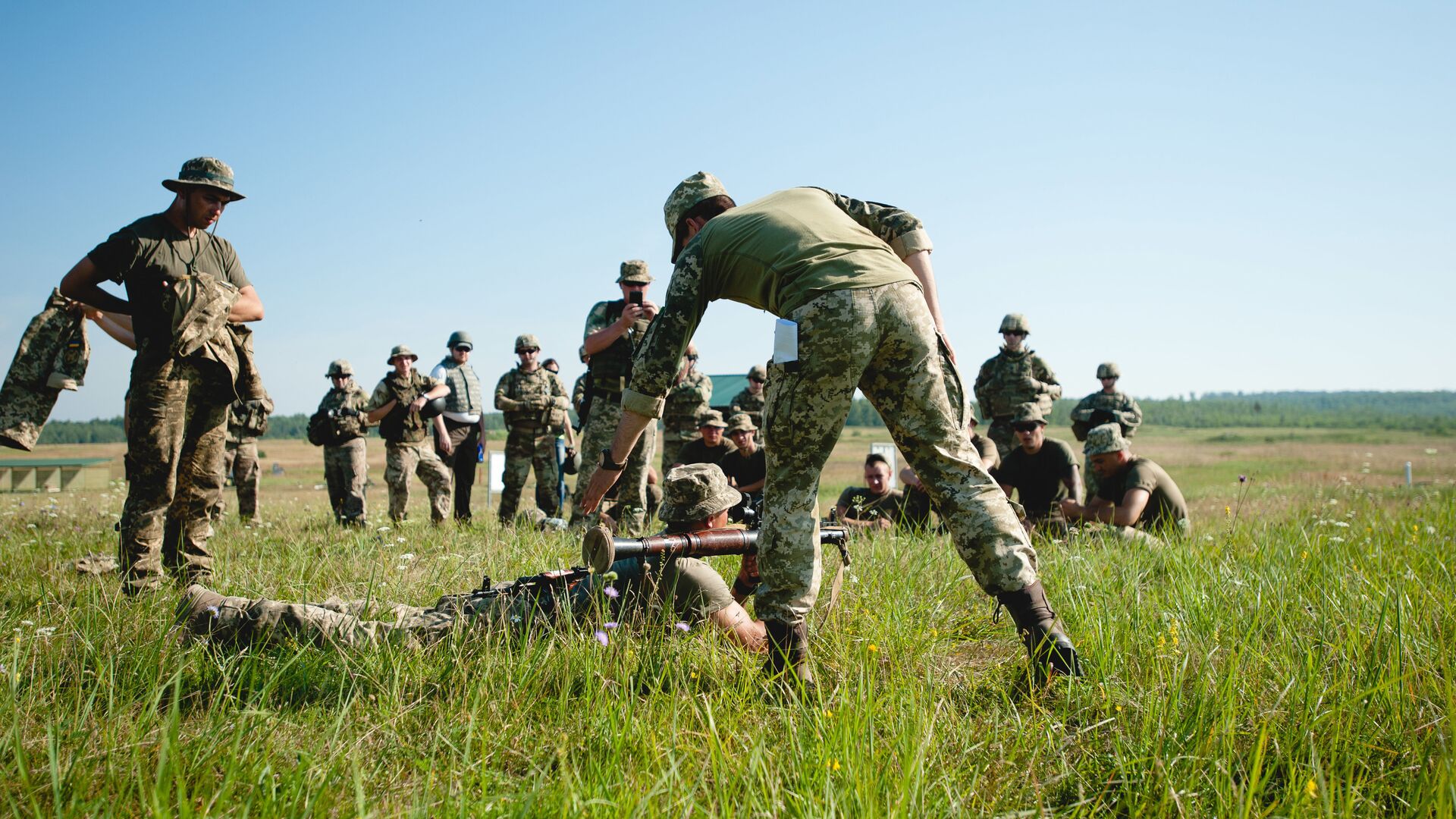 Американские инструкторы обучают украинских военных на Яворивском полигоне во Львовской области. Август 2017 - РИА Новости, 1920, 29.04.2022