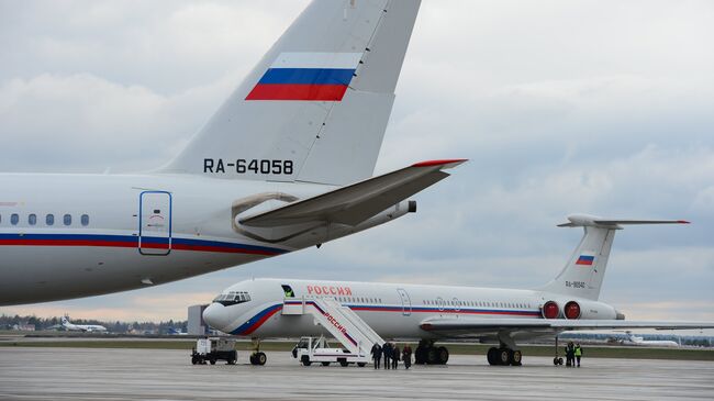 Самолеты ТУ-204-300 Специального Летного Отряда Россия. Архивное фото