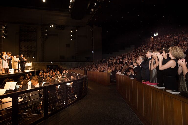 Выступление оркестра и хора MusicAeterna в Зальцбурге Выступление оркестра и хора MusicAeterna в Зальцбурге