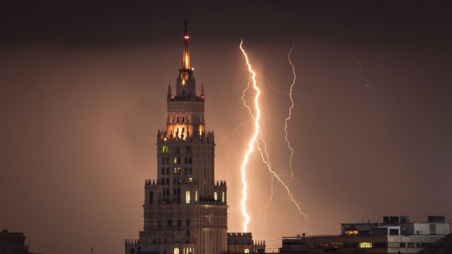 Молния в Москве