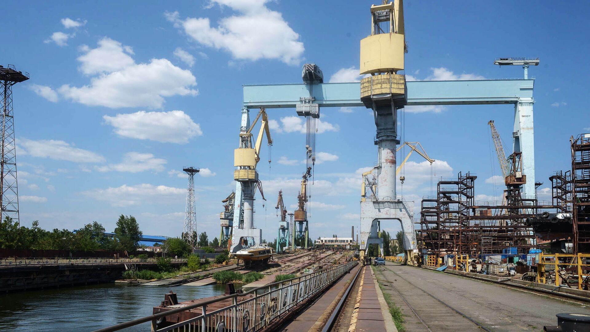 Черноморский судостроительный завод в Николаеве - РИА Новости, 1920, 09.03.2025