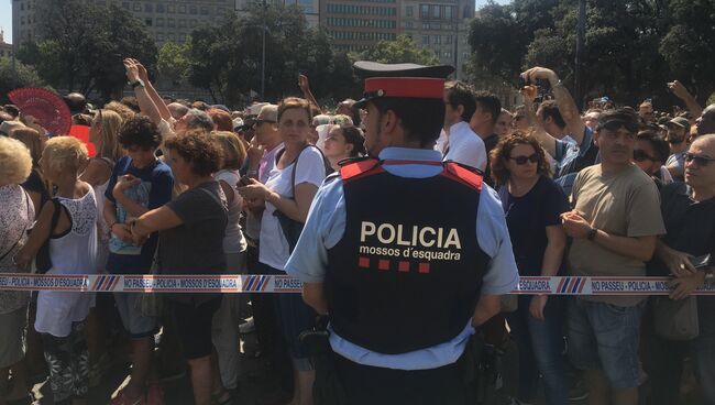 Во время мероприятия посвященного памяти жертв теракта в Барселоне. 18 августа 2017