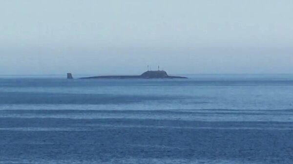 Атомная подводная лодка Северного флота Северодвинск в акватории Баринцева моря перед пуском крылатой ракеты Калибр. 18 августа 2017
