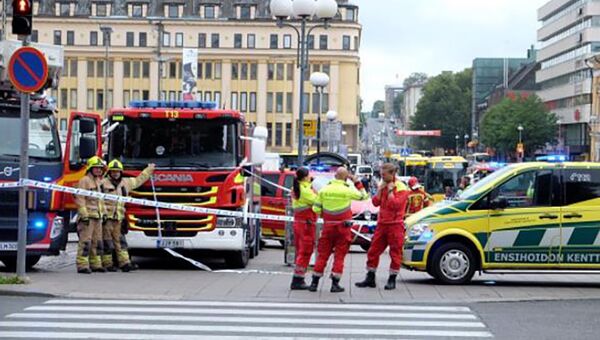 Полиция и спасатели на месте происшествия в городе Турку, Финляндия. 18 августа 2018