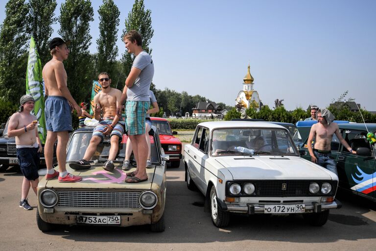 Участники Второго всероссийского фестиваля Жигулей Жи-Фест. 19 августа 2017