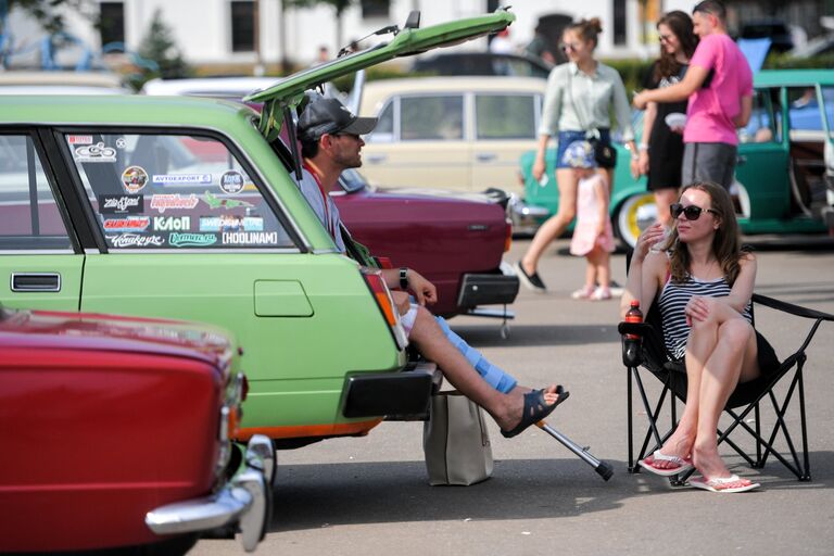 Участники Второго всероссийского фестиваля Жигулей Жи-Фест. 19 августа 2017