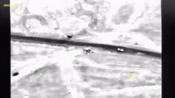 Минобороны обнародовало видео разгрома боевиков ИГ* в сирийском Дейр-эз-Зоре. Скриншот видео