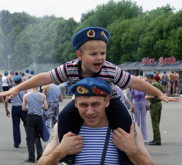 Десантники отметят День ВДВ в центре Москвы и на Поклонной горе