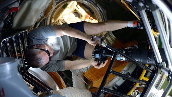 Космонавт Роскосмоса Федор Юрчихин снимает солнечное затмение с борта МКС. 21 августа 2017