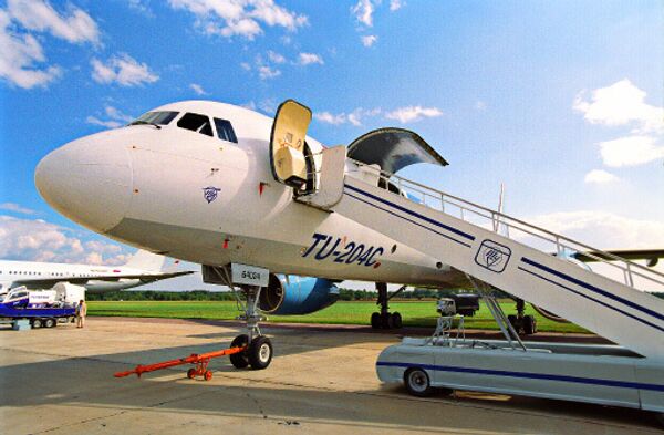 Пассажирский самолет Ту-204