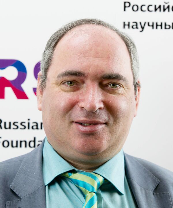 Евгений Имянитов, член-корреспондент РАН, доктор медицинских наук, профессор, руководитель отдела биологии опухолевого роста НИИ онкологии им. Н.Н. Петрова. Евгений Имянитов, член-корреспондент РАН, доктор медицинских наук, профессор, руководитель отдела биологии опухолевого роста НИИ онкологии им. Н.Н. Петрова.