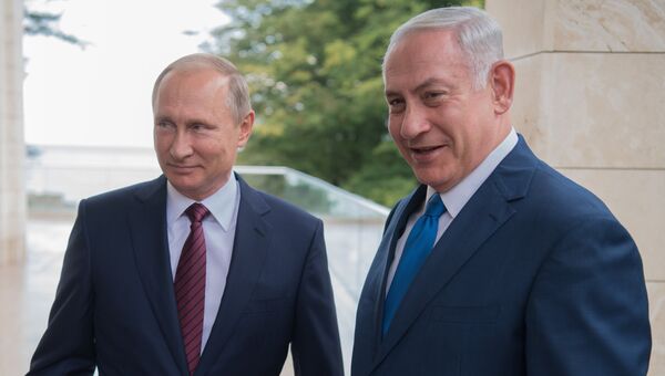 Президент РФ Владимир Путин и премьер-министр Израиля Биньямин Нетаньяху. Архивное фото