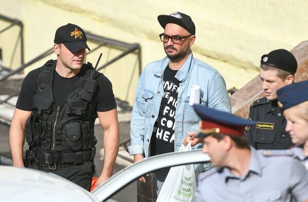 Режиссер Кирилл Серебренников после заседания Басманного суда в Москве. 23 августа 2017 Режиссер Кирилл Серебренников после заседания Басманного суда в Москве. 23 августа 2017