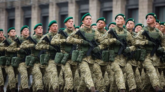 Военнослужащие ВСУ в Киеве. Архивное фото