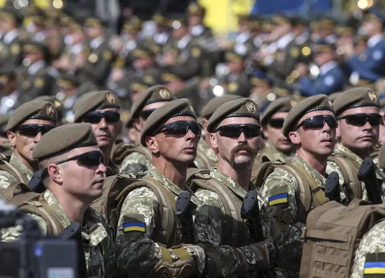 Украинские военнослужащие на параде в честь Дня независимости в Киеве. 24 августа 2017 Украинские военнослужащие на параде в честь Дня независимости в Киеве. 24 августа 2017