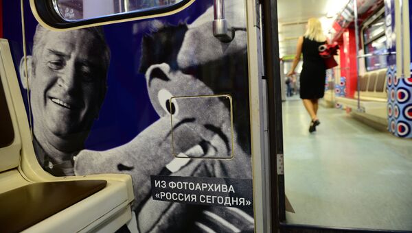 Тематический поезд Москва-870 с фотографиями из архивов агентства Россия сегодня