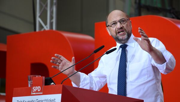 Лидер Социал-демократической партии Германии (СДПГ) Мартин Шульц во время предвыборного выступления в Эссене