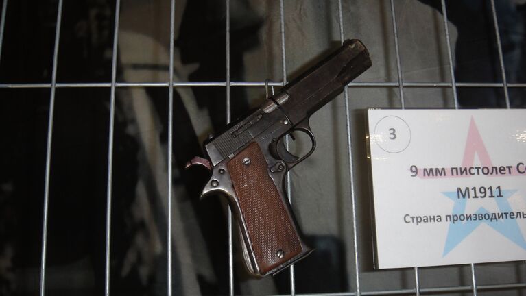 9-мм пистолет Colt M1911 (США) на Международном военно-техническом форуме Армия-2017 на полигоне Алабино