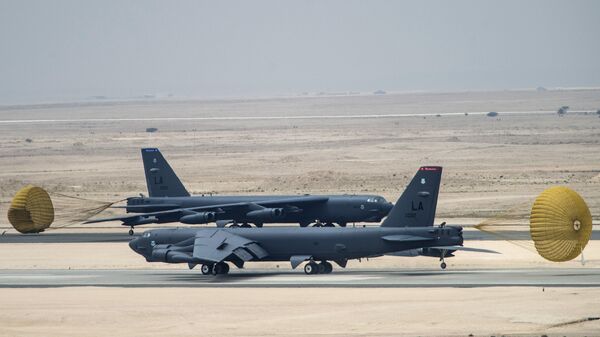 Американский стратегический бомбардировщик B-52 Стратофортресс на авиабазе Аль-Удейд в Катаре