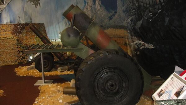 Спаренный 305-мм миномет (кустарный,под кустарные мины из газовых баллонов) на Международном военно-техническом форуме Армия-2017 на полигоне Алабино