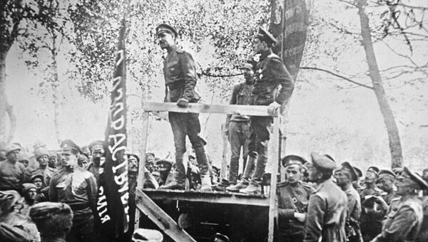 Первая мировая война. 1917 год. Митинг на фронте