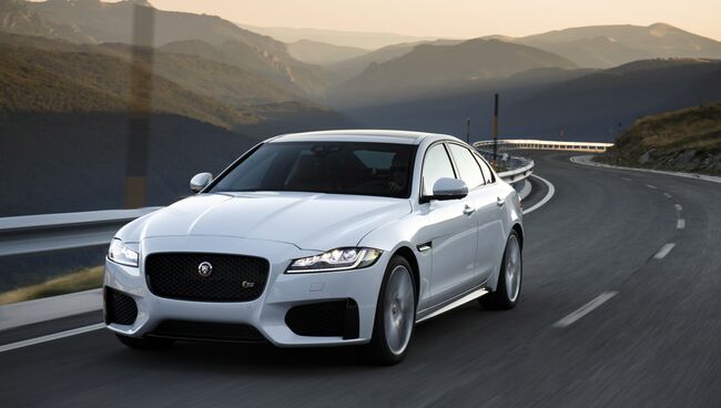 Автомобиль Jaguar XF