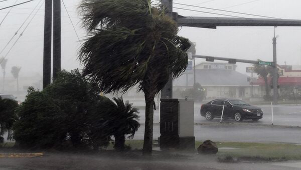 Во время урагана Харви в Корпус-Кристи, штат Техас, в Мексиканском заливе
