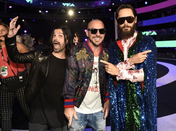 Томо Миличевич, Шеннон Лето и Джаред Лето на церемонии вручения MTV Video Music Awards - 2017. 27 августа 2017