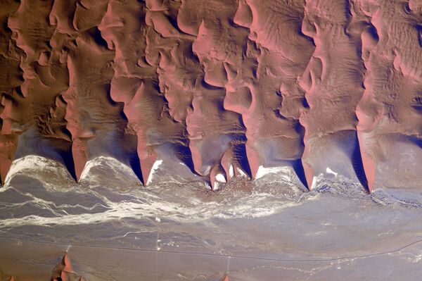 Пески Намибии снятые с борта МКС космонавтом Роскосмоса Сергеем Рязанским