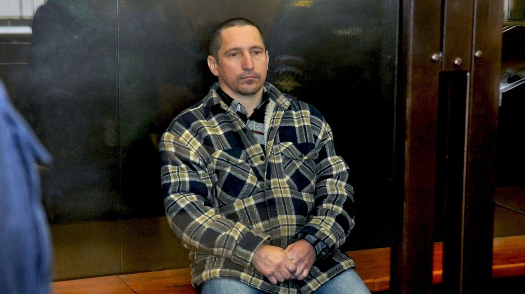 Мужчина, убивший дачников под Тверью, попросил провести еще одну экспертизу