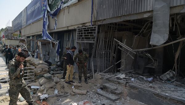 Последствия взрыва у банка в Кабуле. 29 августа 2017