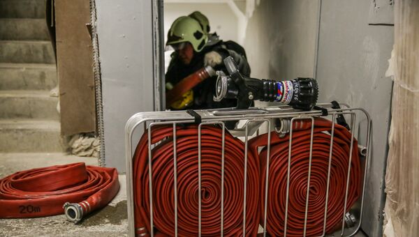Опытное пожарно-тактическое учение МЧС. Архивное фото