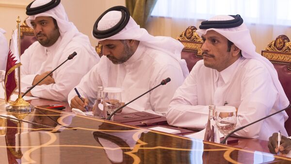 Министр иностранных дел Катара Мухаммед Бен Абдель Рахман Бен Джасем Аль Тани (справа) во время встречи. Архивное фото