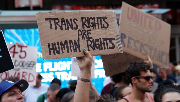 Акция в поддержку американских трансгендеров, находящихся на военной службе. 26 июля 2017