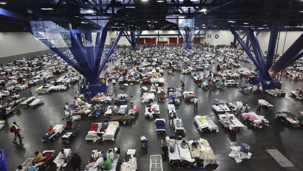 Убежище в Хьюстоне от урагана Харви, штат Техас. 29 августа 2017