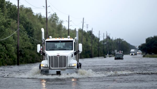 Наводнение после урагана Харви в Кросби