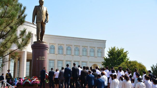 Торжественная церемония открытия памятника первому Президенту Республики Узбекистан Исламу Каримову. 31 августа 2017