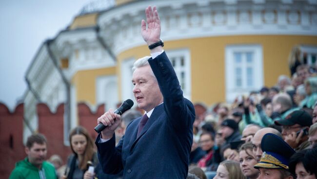 Сергей Собянин на открытии международного военно-музыкального фестиваля Спасская башня на Красной площади в Москве