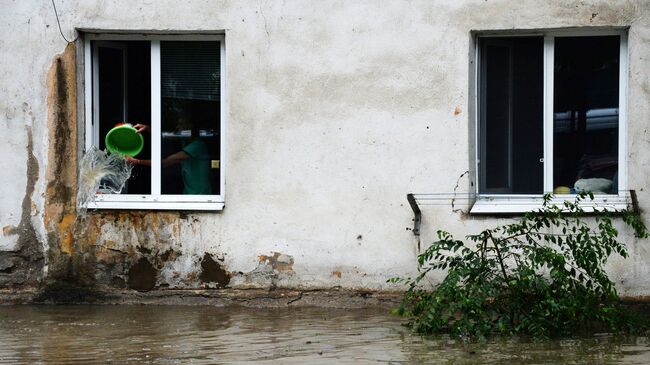 Подтопленный дом в Уссурийске. Архивное фото