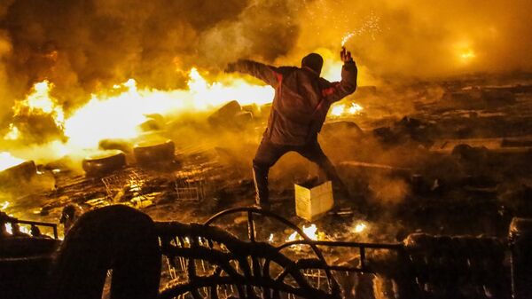 Столкновения протестующих с милицией в центре Киева. Архивное фото