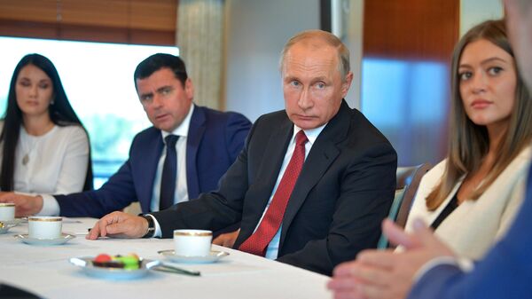 Владимир Путин во время встречи с представителями общественности Ярославской области. 1 сентября 2017