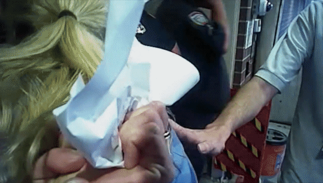 В США медсестру задержали за отказ взять кровь у пациента без сознания