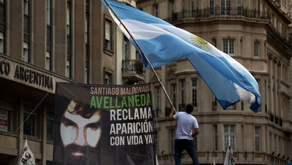 Акции протеста в Буэнос-Айресе из-за исчезновения демонстранта Сантьяго Мальдонадо. 2 сентября 2017 года