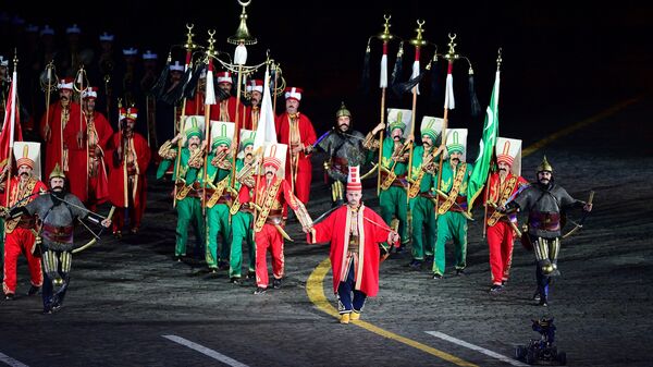 Музыканты оркестра Мехтер Вооружённых сил Турции на торжественной церемонии закрытия X Международного военно-музыкального фестиваля Спасская башня в Москве