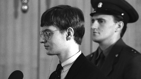 Суд над западногерманским пилотом Матиасом Рустом, нарушившим 28 мая 1987 года воздушное пространство СССР и приземлившимся на своем самолете на Красной площади