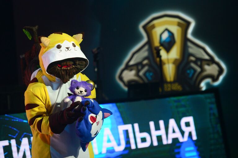 Косплеер на финале Континентальной лиги League of Legends в кинотелевизионном комплексе Главкино в Московской области