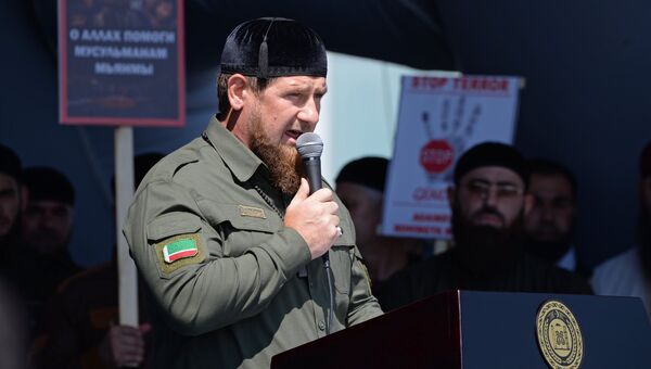 Рамзан Кадыров выступает на митинге в поддержку мусульман народа рохинджа на площади Ахмата Кадырова в Грозном. 4 сентября 2017