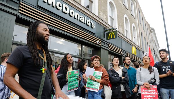 Забастовка сотрудников McDonald's в Лондоне. 4 сентября 2017