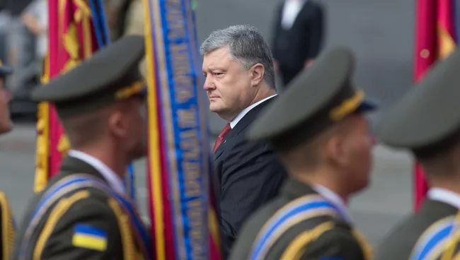 Президент Украины Петр Порошенко во время парада в честь Дня независимости в Киеве. 24 августа 2017