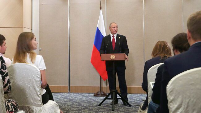 Президент РФ Владимир Путин во время пресс-конференции по итогам саммита лидеров БРИКС. 5 сентября 2017